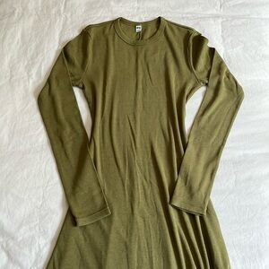 Uniqlo Ribbed Long Sleeve Flare Dress (XXS-S)